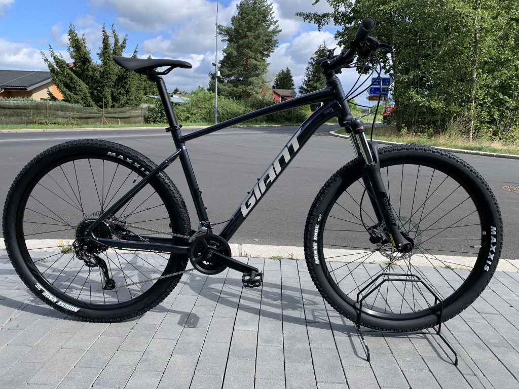 Horské kolo GIANT TALON 3 GE "29" 2021